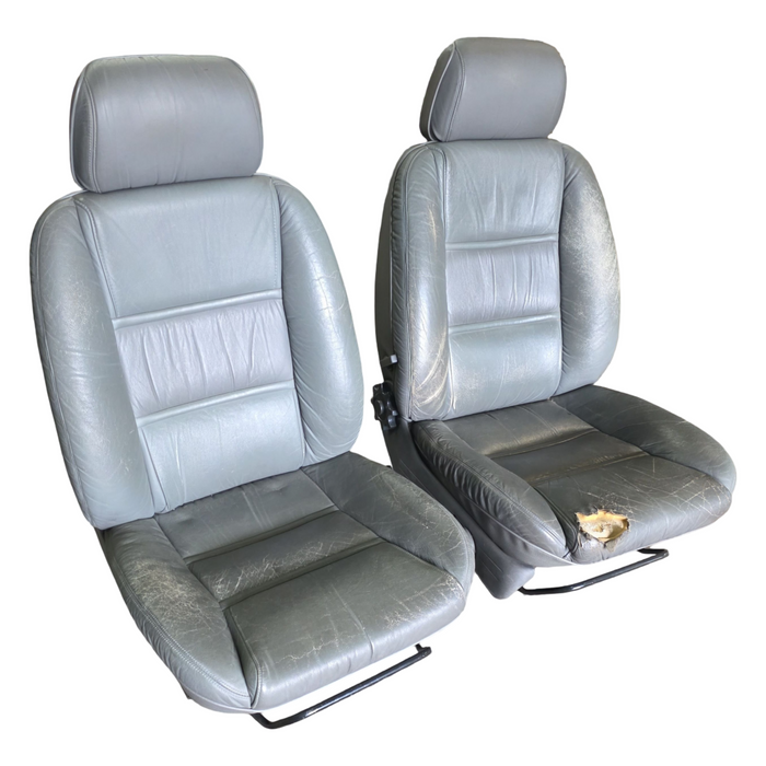 A178 - VR HOLDEN STATESMAN - Front Seat (PAIR)