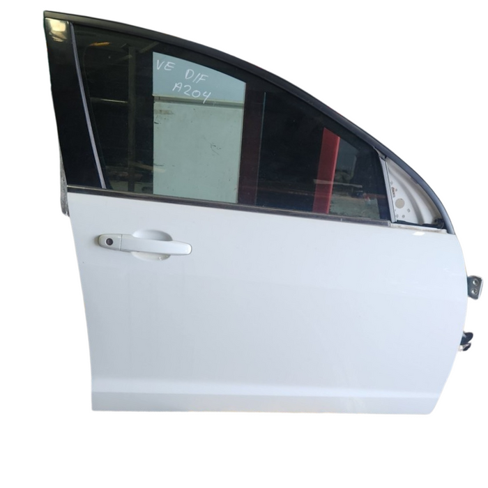 A204 - VE SV6 SERIES II - Door Driver's Front - Herron White - #679F