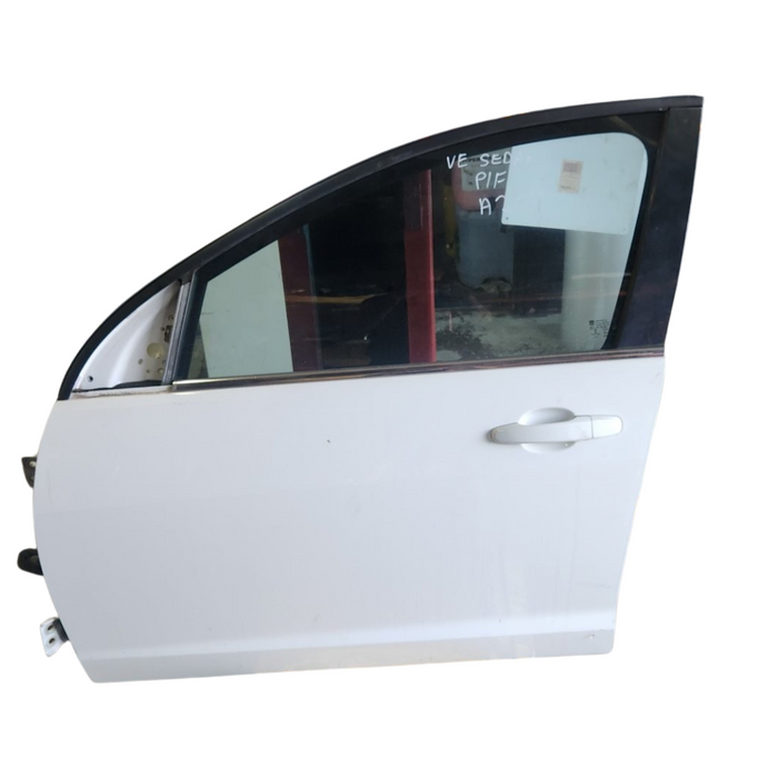 A204 - VE SV6 SERIES II - Door Passenger's Front - Herron White - #679F