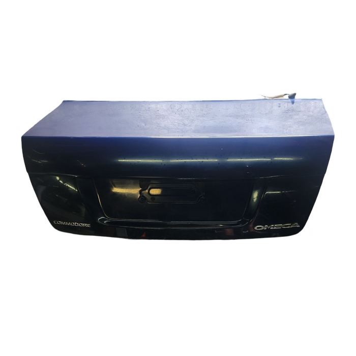 A213 - VE OMEGA SEDAN - Bootlid