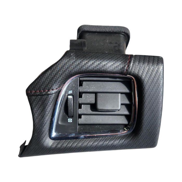 A241 - VF SV6 SEDAN - Dash Pad Driver's VENT