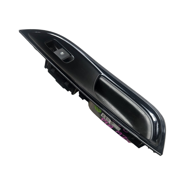 A241 - VF SV6 SEDAN - Power Window Switch Passenger's Front