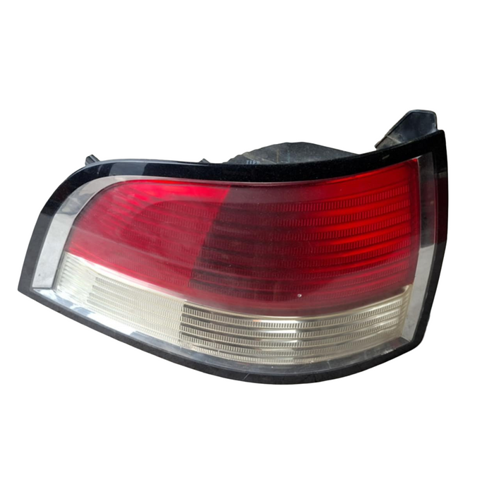 A265 - VE CALAIS WAGON - Taillight Passenger's Side
