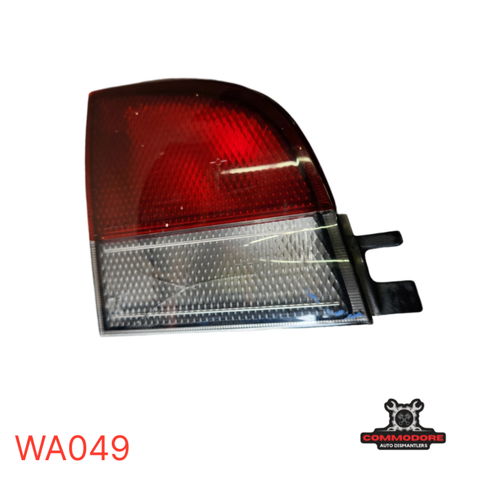 WA049 - VS HSV/CALAIS BOOTLID TAILLIGHT PASSENGER SIDE