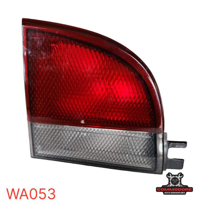 WA053- VS BOOTLID TAILLIGHT PASSENGER SIDE