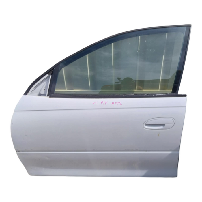 A172 - Vt Berlina - Door Passenger's (Front) White Paint #J073