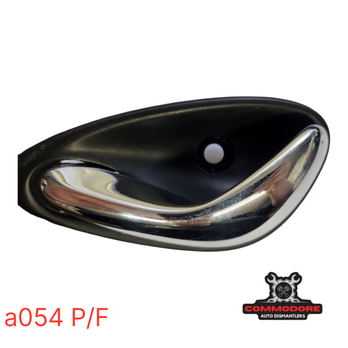 A054 - VT/VY/VX/VU/VZ - PASSENGER'S FRONT Internal Door Handle
