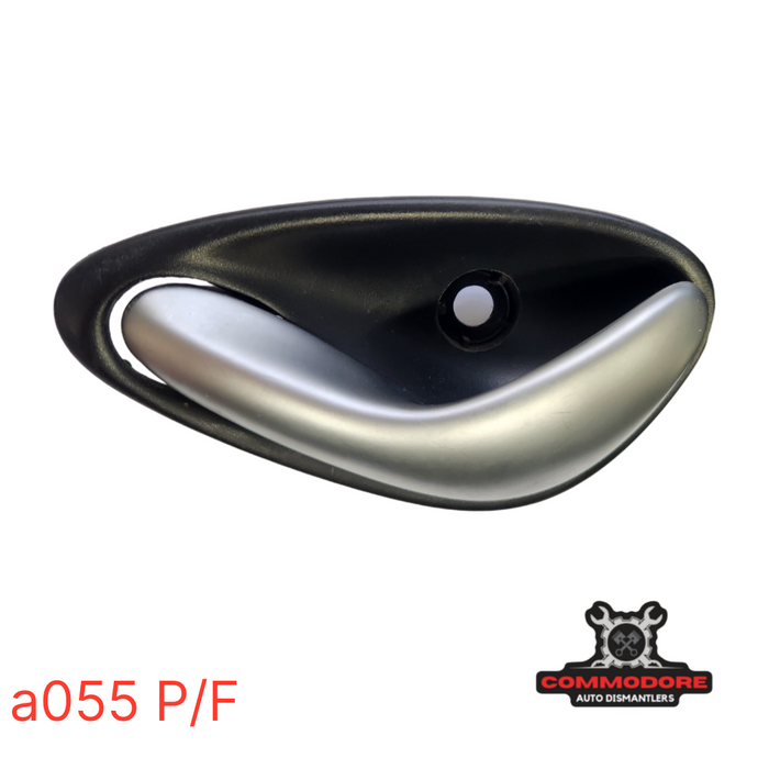 A055 - VT/VY/VX/VU/VZ - PASSENGER'S FRONT Internal Door Handle
