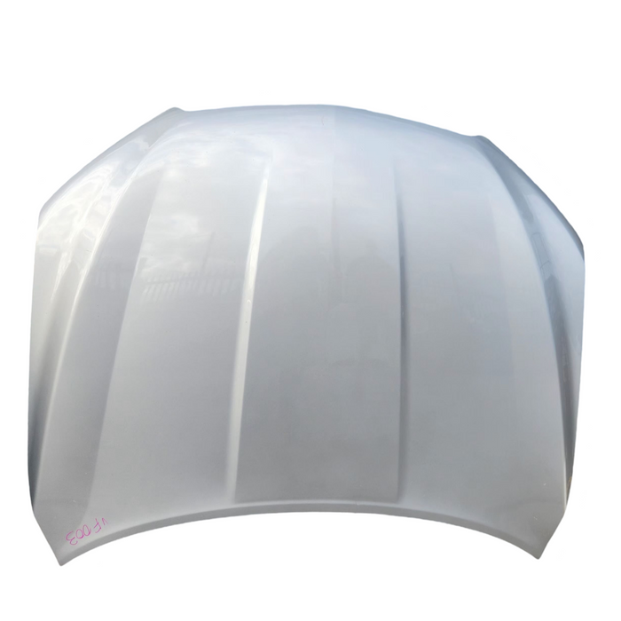 DA003 - VF Holden Commodore - Bonnet - SWITCHBLADE #636R