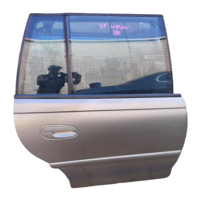VX - WAGON - DRIVER'S REAR (D/R) DOOR