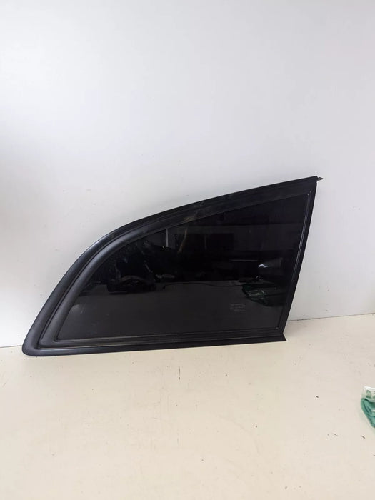 VF - Wagon - Window Glass Drivers Rear CARGO