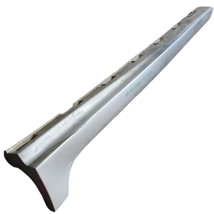 A069 - VF SS, SV6 Holden Commodore Sedan - Sideskirt Passenger Side - NITRATE SILVER #636R