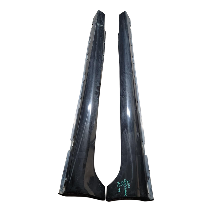 A079 - WM Holden Caprice - Sideskirts (PAIR) Phantom Black