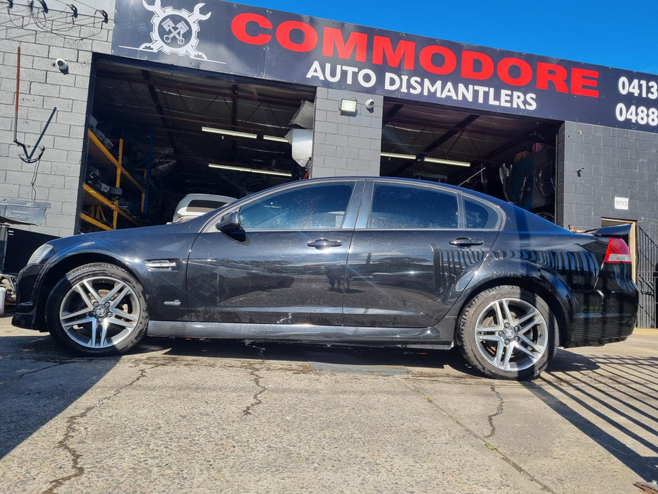 A207 - VE HOLDEN COMMODORE SEDAN - Door Passenger Front - PHANTOM BLACK #690F