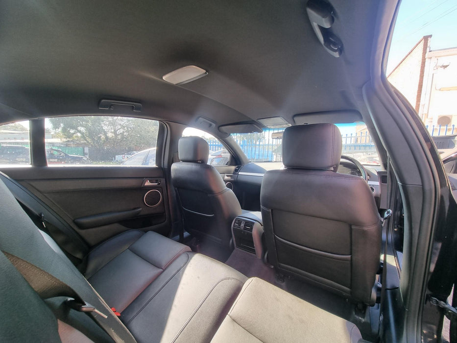 A207 - VE Holden Commodore SV6 II - Interior Light Onyx