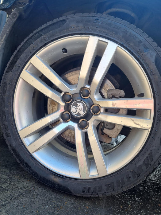 A210 - VE SV6 Series I Holden Commodore Sedan V6 LLT, Auto MYB Phantom Black #690F 250,XXXkms