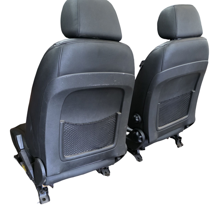 VE SV6 COMMODORE - Front Seat (PAIR)