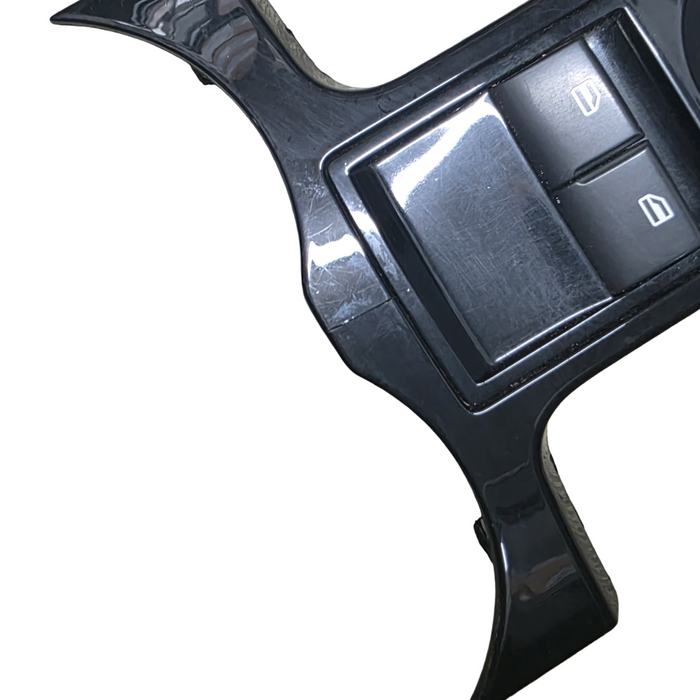 A229 - VE SV6 II UTE - Centre Console Trim Piano Black / Black Gloss Manual