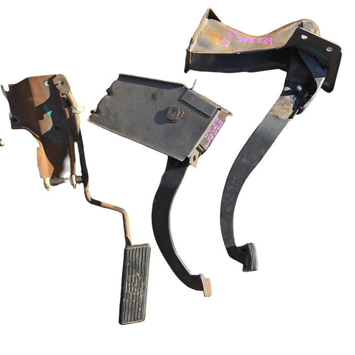 Jofb039 - VT VY V8 - Manual Pedal Box