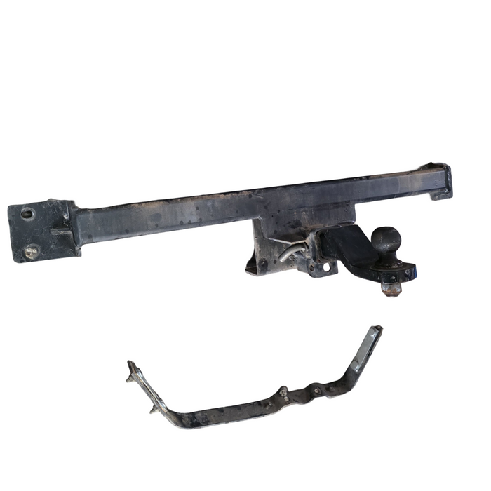 A205 - VZ ADVENTRA WAGON - Towbar