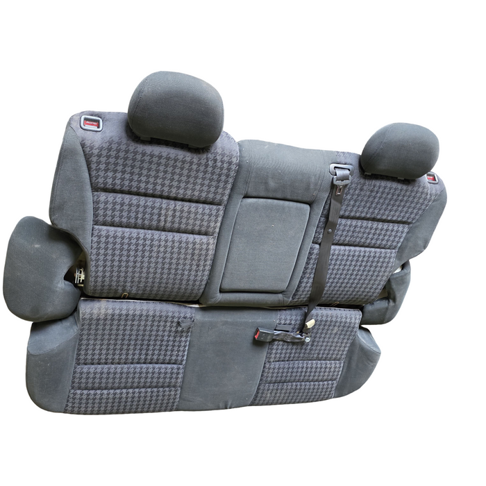 A205 - VZ ADVENTRA WAGON - Seats (REAR)