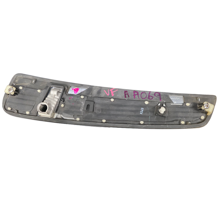 A069 - VF - Guard Blinker (DRIVER'S)