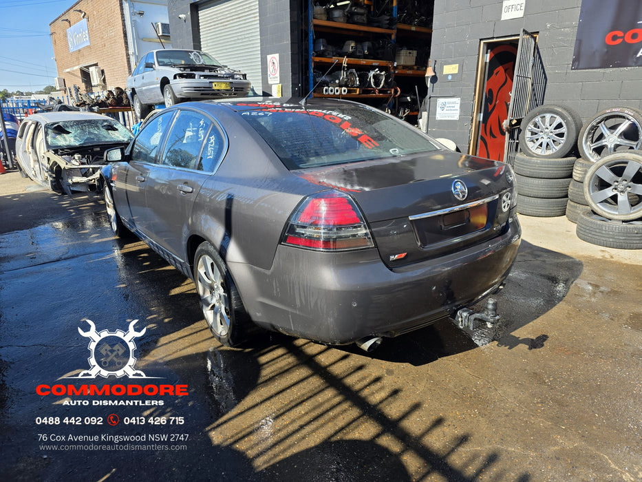 A267 - VE HOLDEN CALAIS (2006) SERIES I - CLUSTER LY7 V6 AUTO - 226, 463kms (LVL3 CBJ) P/N: 92198636