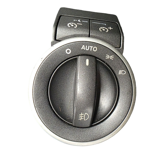 COMW1 VE Holden Commodore Headlight Switch Silver