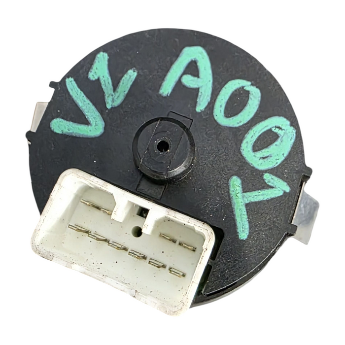 A001 - VZ - Holden Commodore - Headlight Switch - Grey