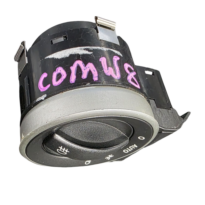 Comw8 - VE - Holden Commodore - Headlight Switch- Grey