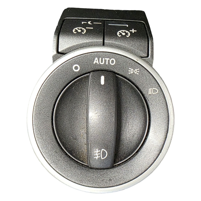 Comw10 - VE - Holden Commodore - Headlight Switch - Grey