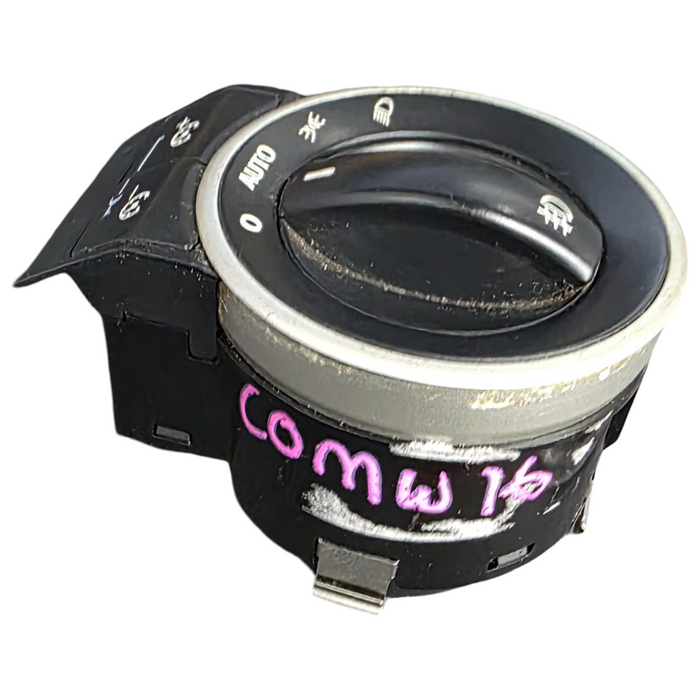 Comw16 - VE - Holden Commodore - Headlight Switch- Grey