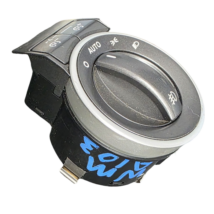 A103 - WM Holden Statesman - Headlight Switch (GREY)