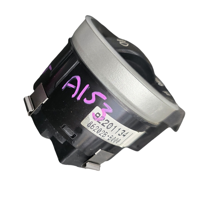 A153 - VE HOLDEN COMMODORE - Headlight Switch