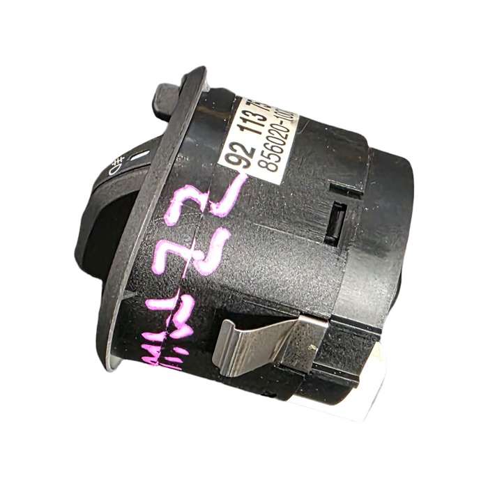 Comw22 - VZ Holden Commodore - Headlight Switch (GREY)