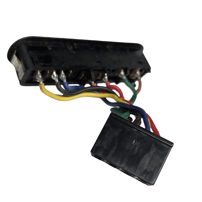 Comw31 - VS Holden Commodore - PWR Window Switch (DRIVER'S)