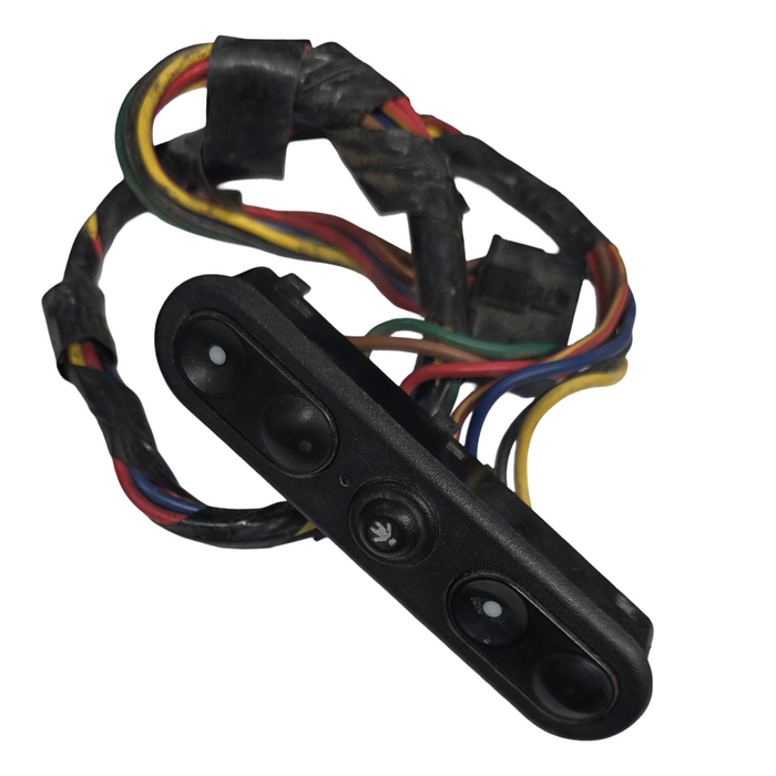 Comw35 - VS Holden Commodore - PWR Window Switch (DRIVER'S)