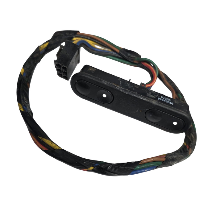 Comw37 - VS Holden Commodore - PWR Window Switch (PASSENGER'S)