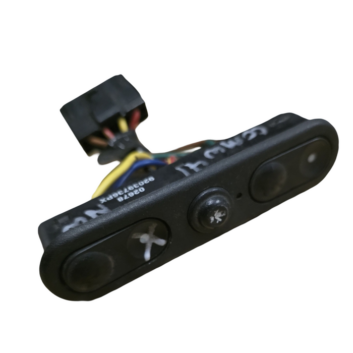 Comw41 - VS Holden Commodore - PWR Window Switch (DRIVER'S) (**PARTS ONLY**)