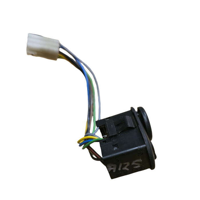 A125 - VS Holden Commodore - Power Mirror Switch