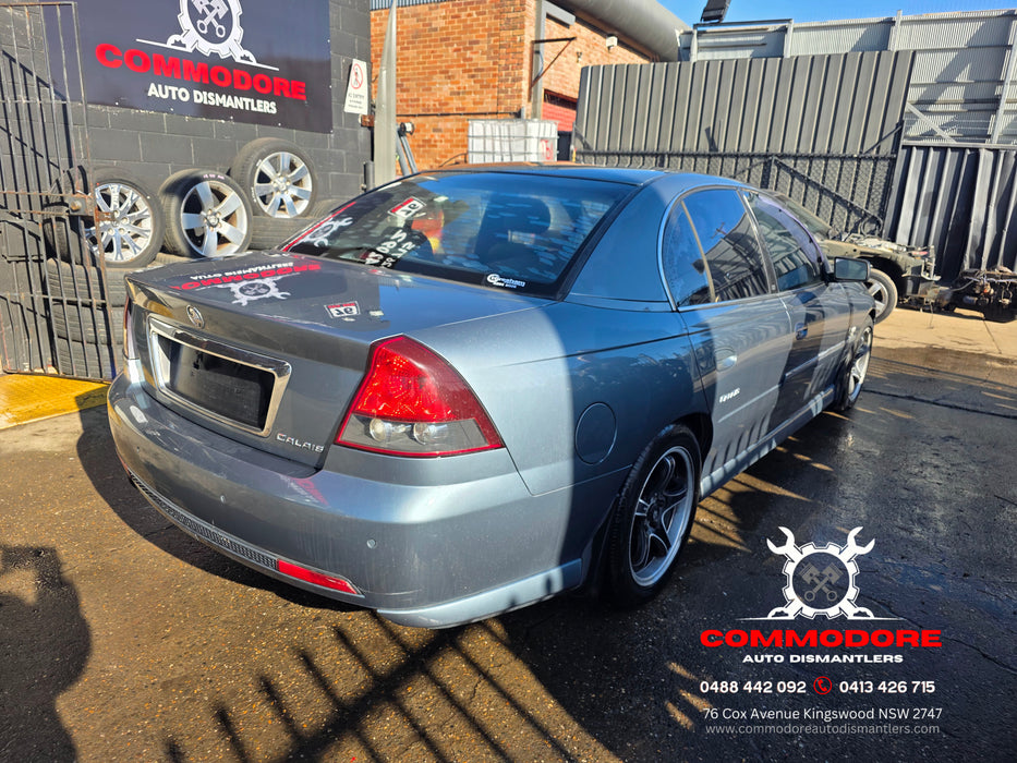 A268 - VZ HOLDEN CALAIS SEDAN - Doorcards Set of 4 - Black Piano Stitch (powered window)