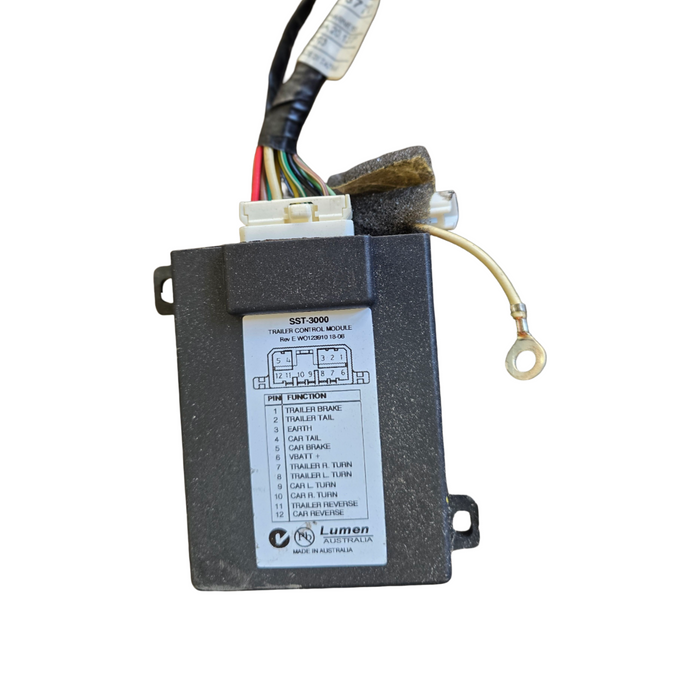 A264 - VE HOLDEN CALAIS - Boot Harness