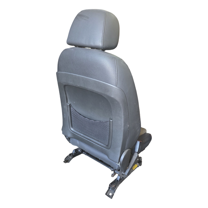 A264 - VE HOLDEN CALAIS - Seat (PASSENGER'S FRONT)