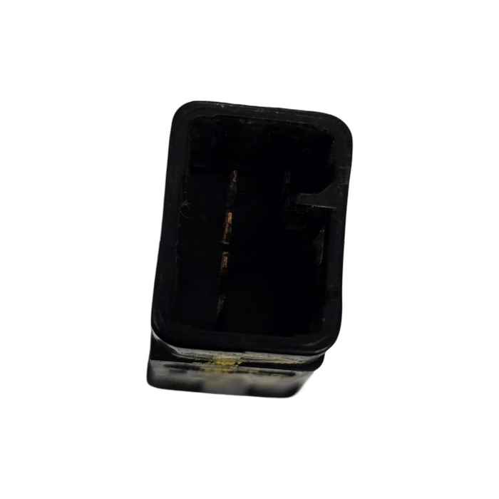 A083 - VZ HOLDEN CREWMAN UTE - Phone Switch