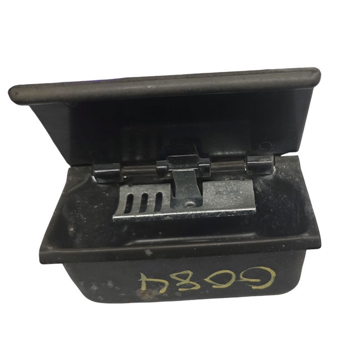 G084 - VN, VQ, VP, VR, VS Holden Commodore - Ashtray