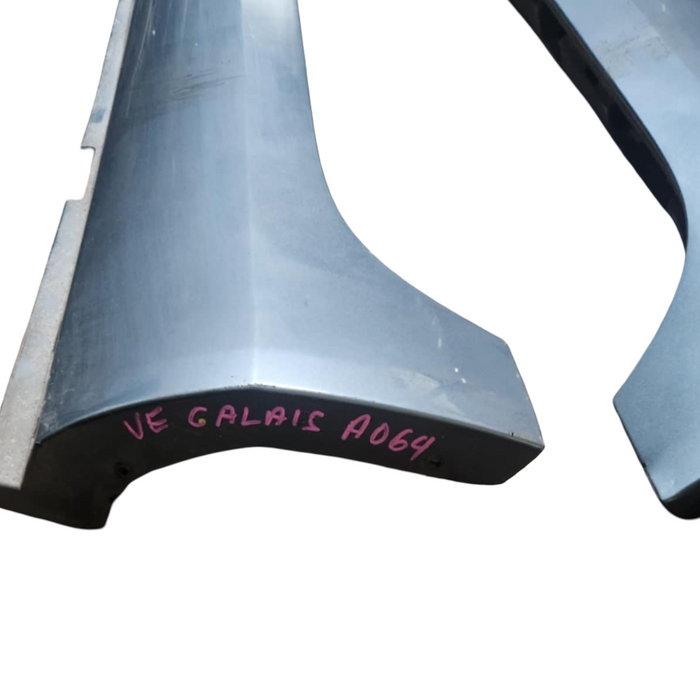 A064 - VE Holden CALAIS - Sideskirt (PAIR) Odessey Metallic