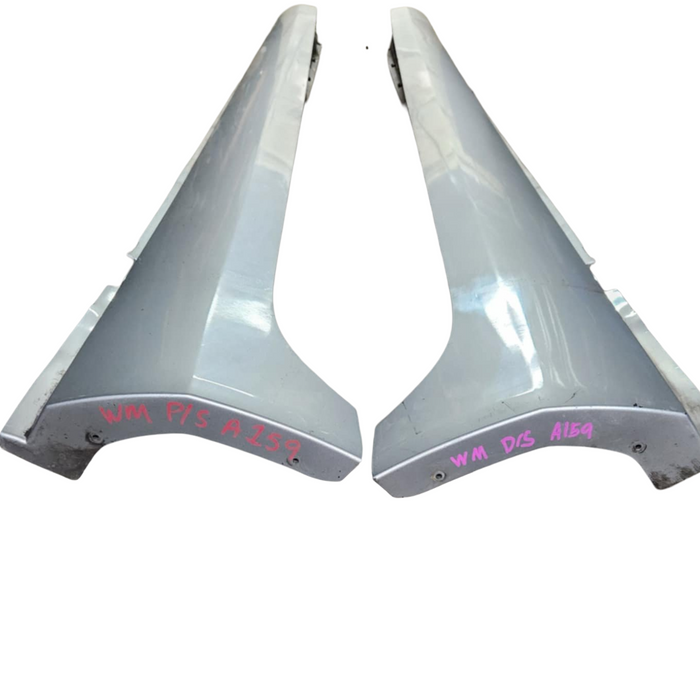 A159 - WM HOLDEN CAPRICE - Sideskirt (PAIR) Switchblade Silver
