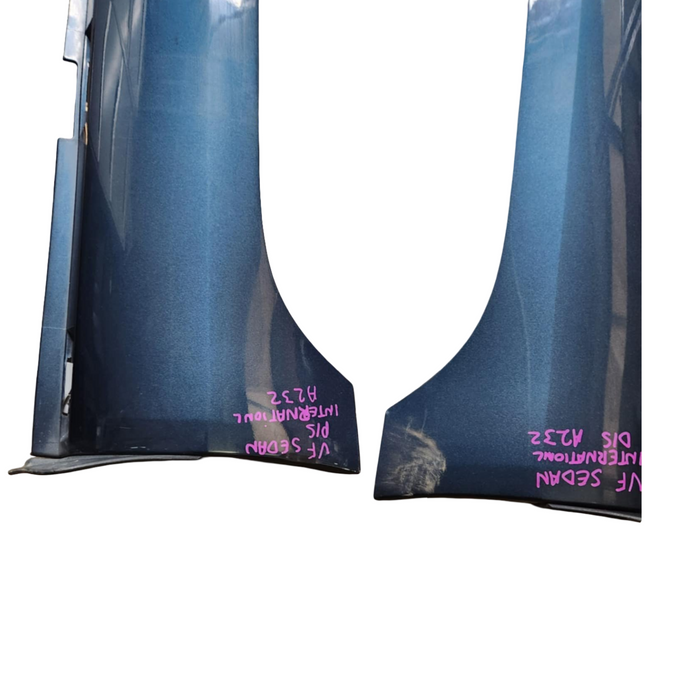 A232 - VF Holden Commodore Sedan - Sideskirt (PAIR) Karma Blue