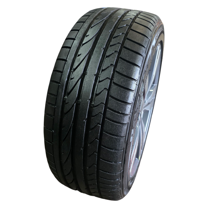A241 - VF STORM SV6 SEDAN - 18" WHEEL AND TYRE
