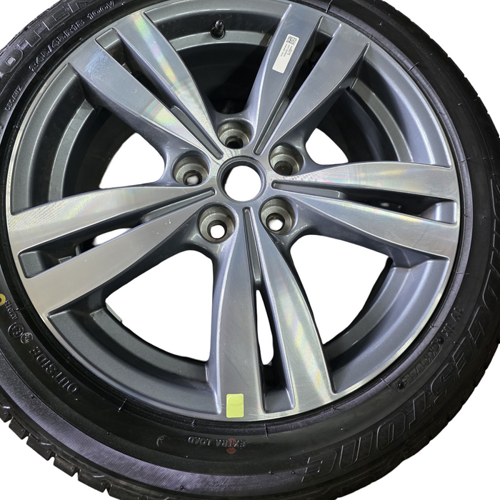 A241 - VF STORM SV6 SEDAN - 18" WHEEL AND TYRE